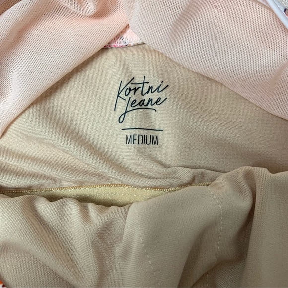 Kortni Jeane butterfly netted sweetheart swim top size medium - Picture 6 of 6